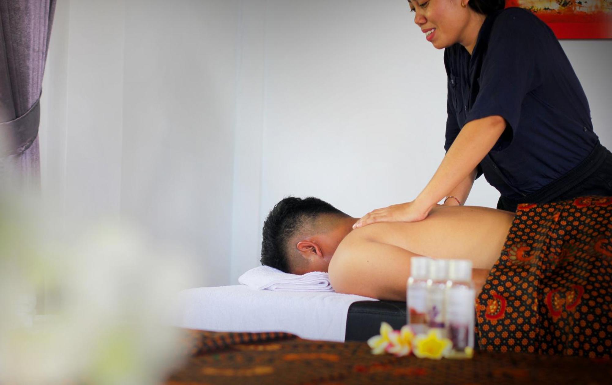 Rostika Hotel Sekumpul Pabean Buleleng Kültér fotó