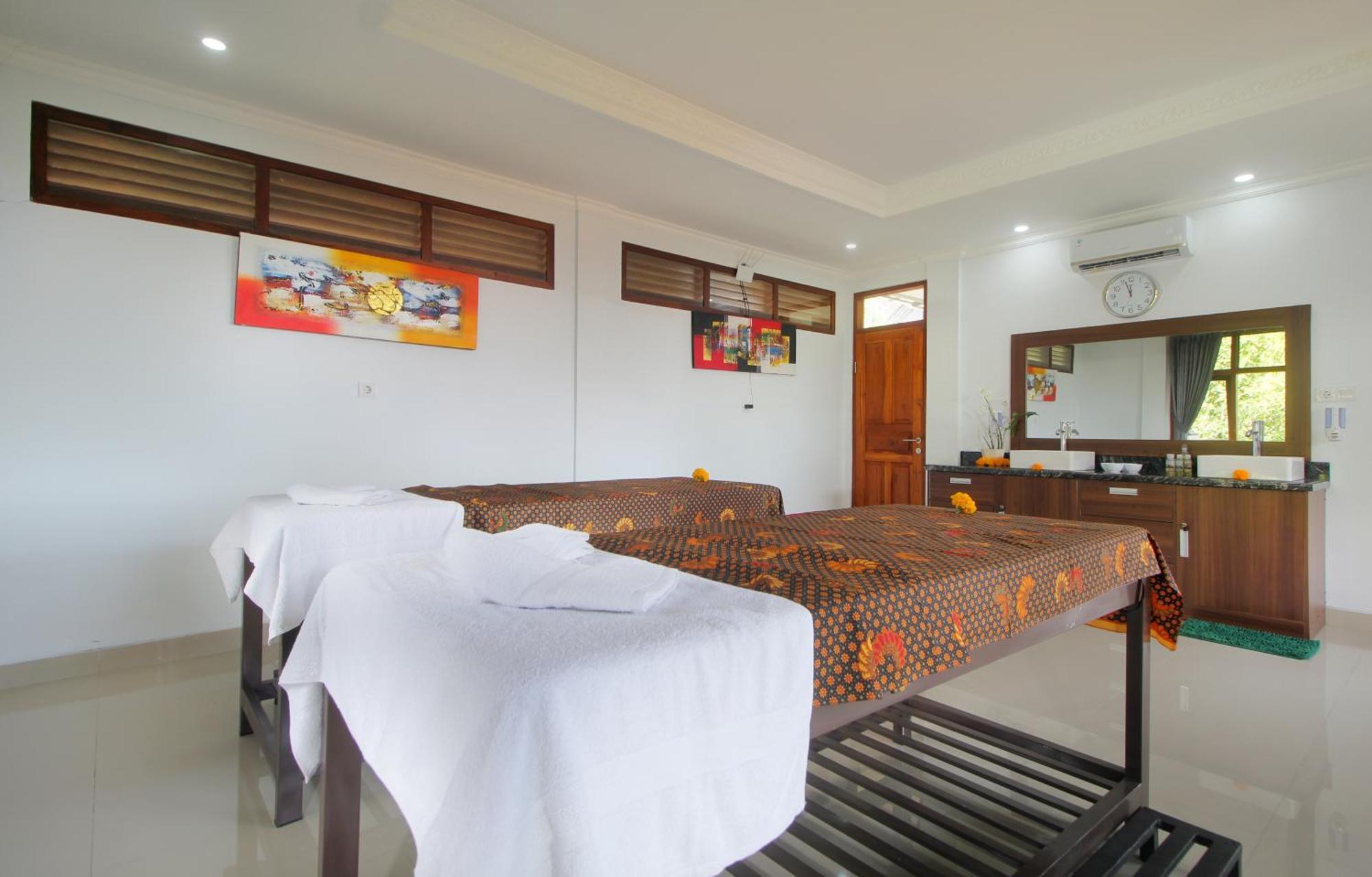 Rostika Hotel Sekumpul Pabean Buleleng Kültér fotó